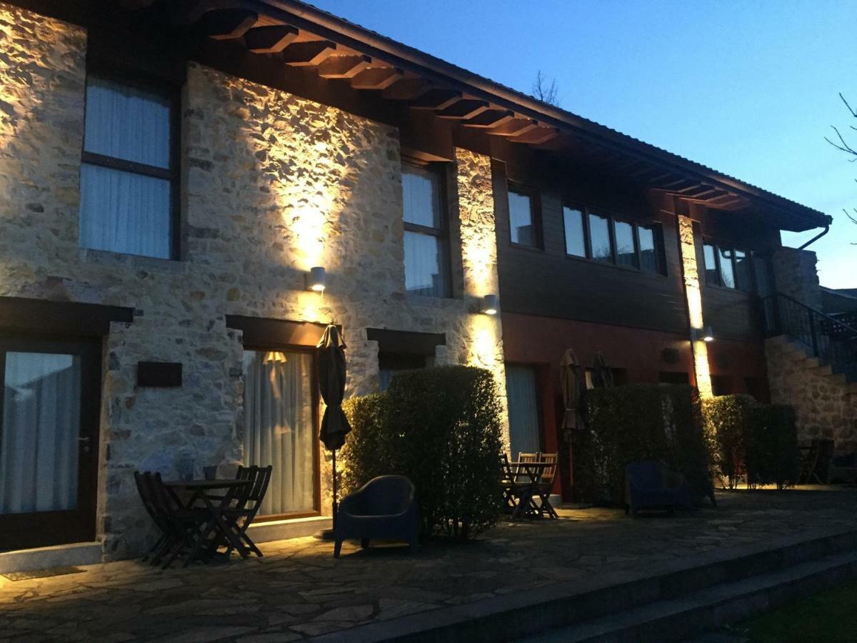 Apartamentos El Hospital De Villahormes Exterior foto